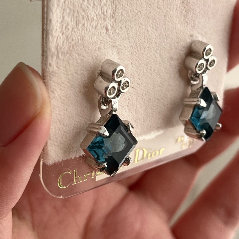 Vintage NWT Christian Dior Blue Rhinestone Dangle Silver 14k Gold Post Earrings - Picture 6 of 9